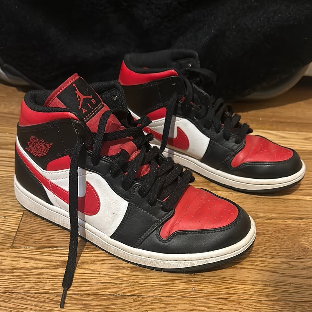 Nike Air Jordan Black Red White Sneakers